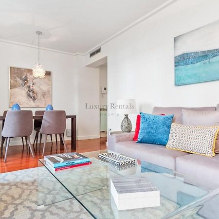 Charming 2-Bedroom Apartment In Retiro Perfect Madrid Location Buitenkant foto