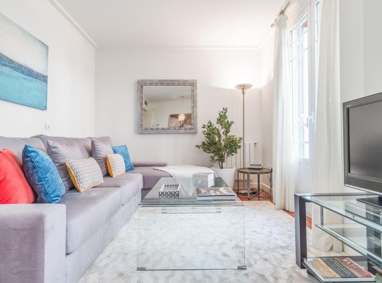 Charming 2-Bedroom Apartment In Retiro Perfect Madrid Location Buitenkant foto