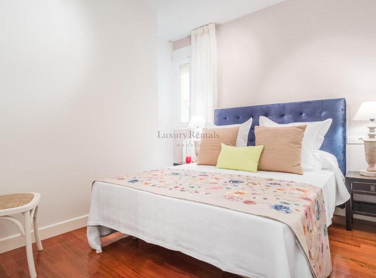 Charming 2-Bedroom Apartment In Retiro Perfect Madrid Location Buitenkant foto
